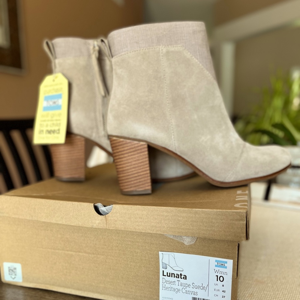 Toms Lunata Taupe Boot - Women’s 10 NWT